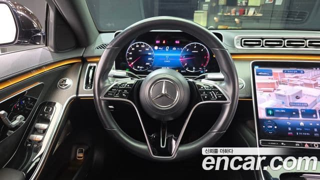 Mercedes-Benz S-Class 2021 — Photo 19/35