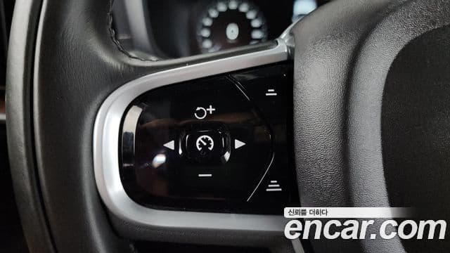 Volvo V60 Cross Country 2021 — Фото 18/20