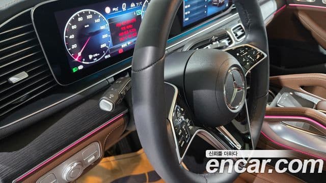 Mercedes-Benz GLE-Class 2026 — Фото 19/20