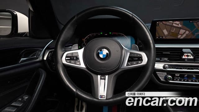 BMW 5 Series 2019 — Фото 13/20