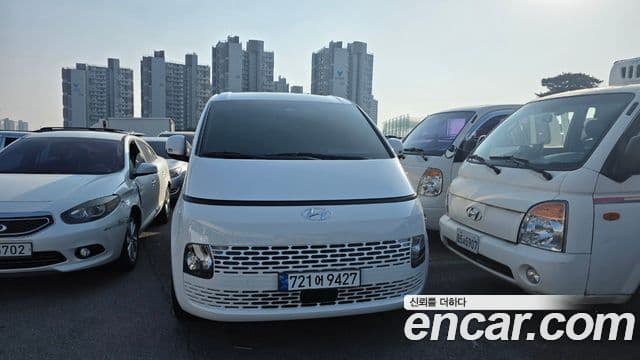 Hyundai Staria 2023 — Фото 10/12
