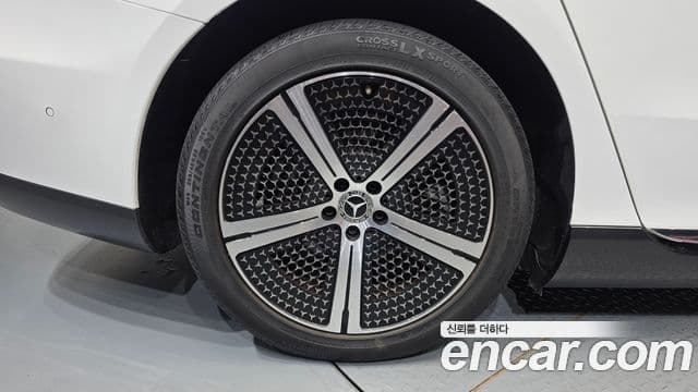 Mercedes-Benz EQS 2022 — ფოტო 24/32