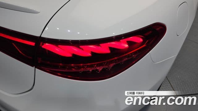 Mercedes-Benz EQS 2022 — ფოტო 8/32