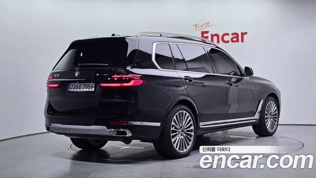 BMW X7 2024 — Фото 2/20