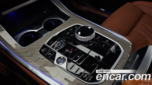 BMW X7 2024 — Фото 9/20