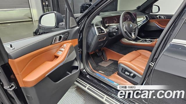 BMW X7 2024 — Фото 10/20