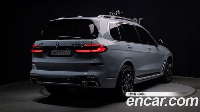BMW X7 2025 — Фото 2/20