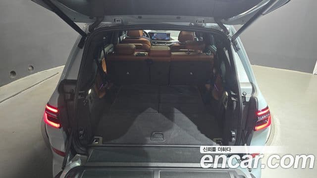BMW X7 2025 — Photo 19/30