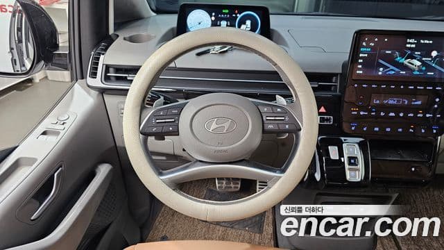 Hyundai Staria 2025 — Фото 13/20