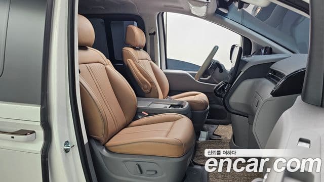 Hyundai Staria 2025 — ფოტო 6/35