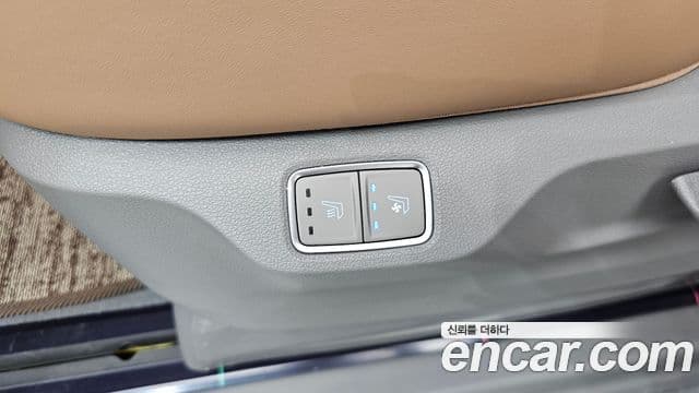 Hyundai Staria 2025 — ფოტო 10/35