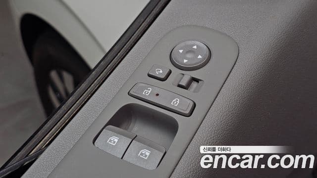 Hyundai Staria 2025 — ფოტო 15/35