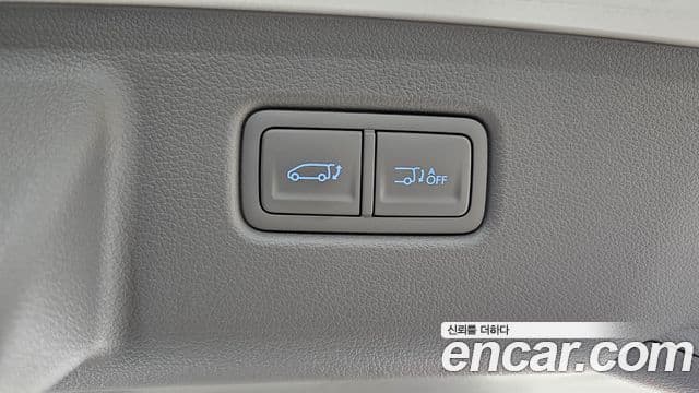Hyundai Staria 2025 — ფოტო 33/35