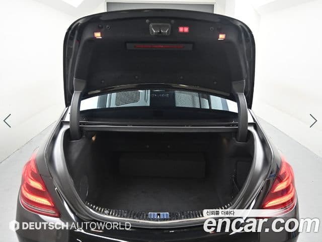 Mercedes-Benz S-Class 2018 — Photo 9/20