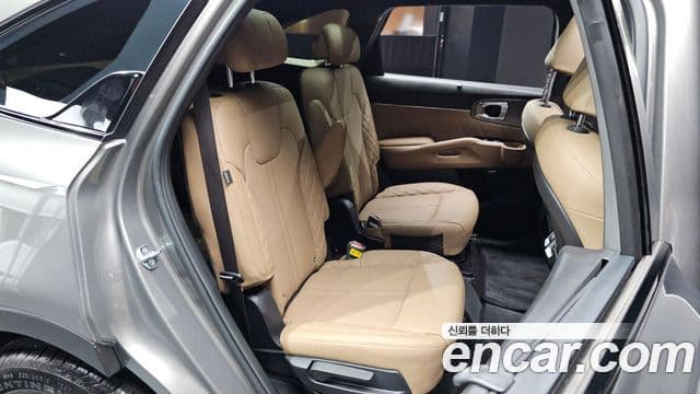 Kia Sorento 2025 — ფოტო 16/32