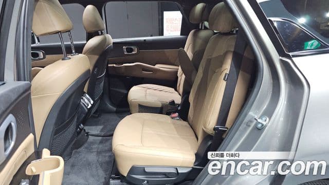 Kia Sorento 2025 — ფოტო 8/32