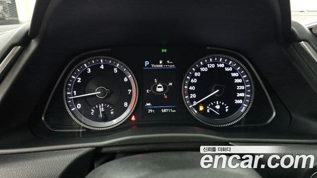 Hyundai Sonata 2021 — Фото 8/20