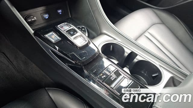 Hyundai Sonata 2021 — Фото 9/20