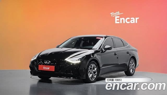 Hyundai Sonata 2021 — Фото 1/20