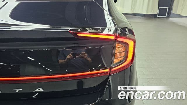 Hyundai Sonata Hybrid 2021 — Şəkil 2/31
