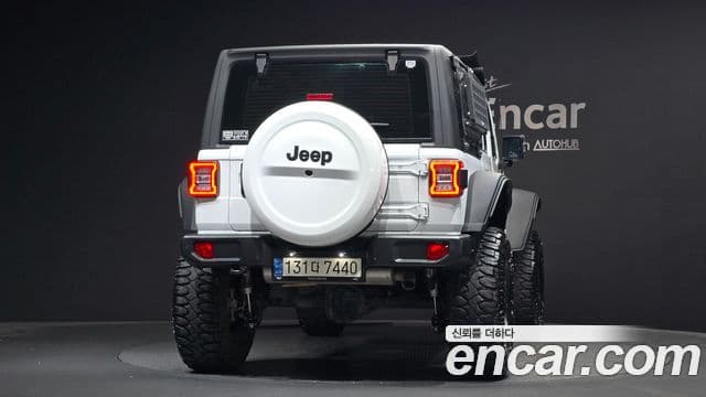 Jeep Wrangler 2021 — Фото 3/20