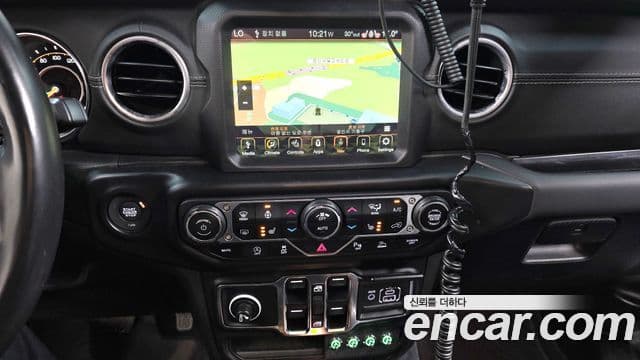 Jeep Wrangler 2021 — Фото 12/20