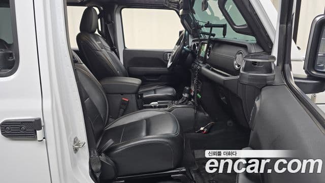 Jeep Wrangler 2021 — Photo 10/37