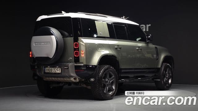 Land Rover Defender 2021 — Фото 2/20