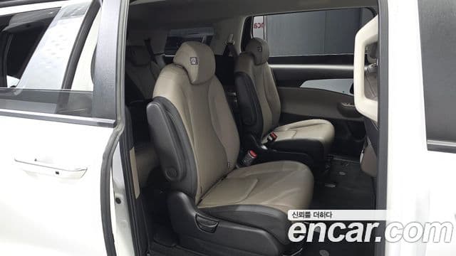 Kia Carnival 2024 — Фото 12/20