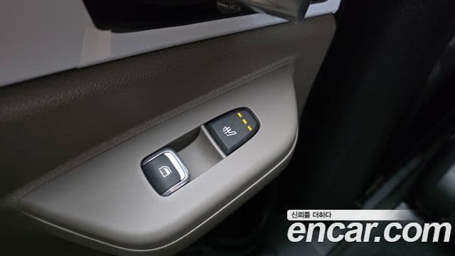 Kia Carnival 2024 — Фото 19/20