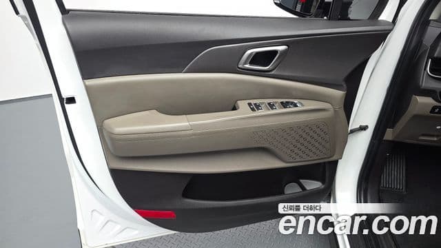 Kia Carnival 2024 — ფოტო 4/30