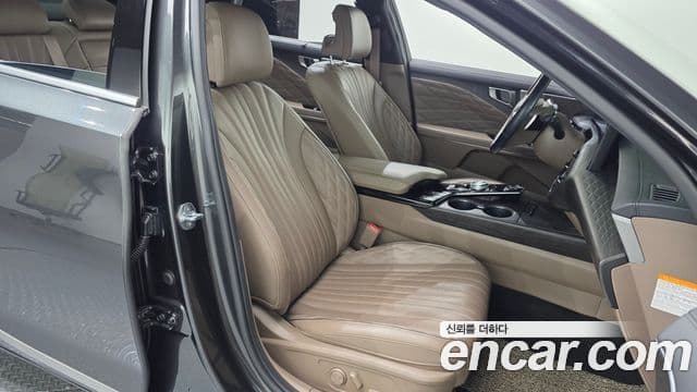 Kia K8 2021 — Şəkil 7/30