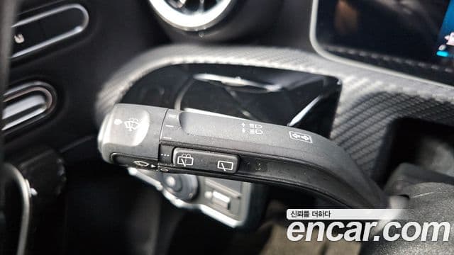 Mercedes-Benz A-Class 2019 — Şəkil 28/30