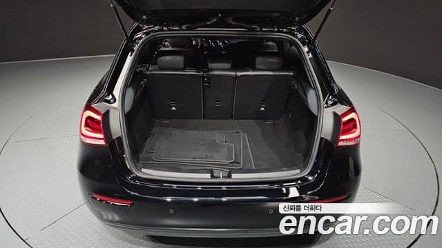 Mercedes-Benz A-Class 2019 — Şəkil 11/30