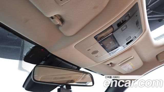 Lexus UX250h 2019 — Photo 10/20