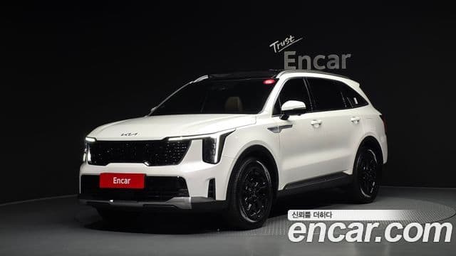 Kia Sorento 2023 — Фото 1/20