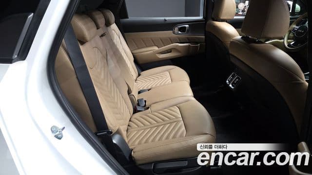 Kia Sorento 2023 — Фото 12/20
