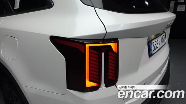 Kia Sorento 2023 — Şəkil 13/34