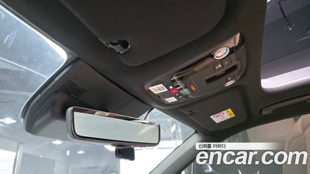 Kia Sorento 2023 — Şəkil 32/34
