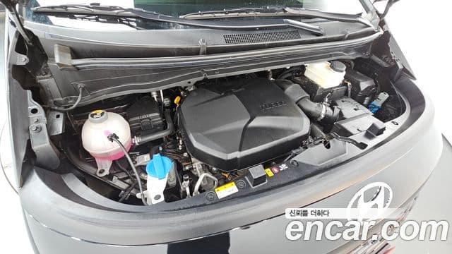 Hyundai Staria 2022 — Фото 6/20