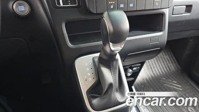 Hyundai Staria 2022 — Фото 9/20
