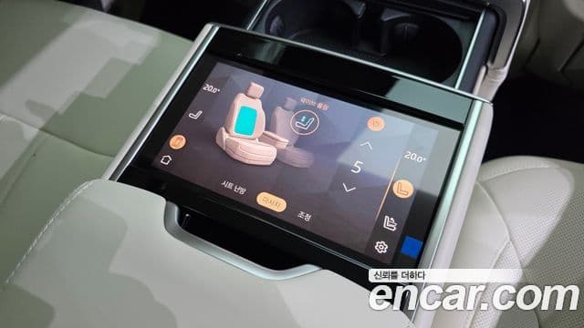 Land Rover Range Rover 2025 — Photo 12/20