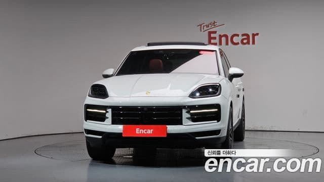Porsche Cayenne 2025 — Şəkil 30/42
