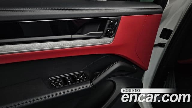 Porsche Cayenne 2025 — Şəkil 15/42