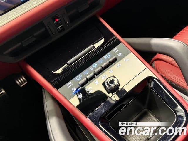 Porsche Cayenne 2025 — Şəkil 18/20