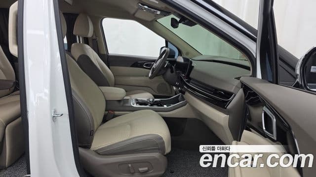 Kia Carnival 2024 — Photo 5/38
