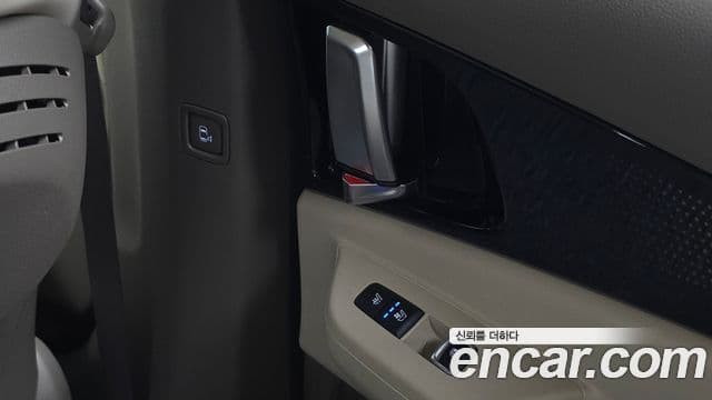 Kia Carnival 2024 — Photo 34/38
