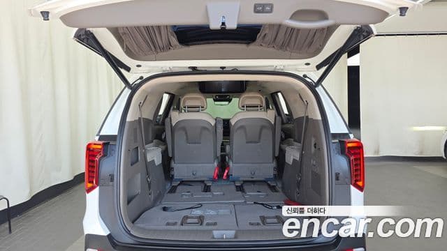 Kia Carnival 2024 — Photo 25/38