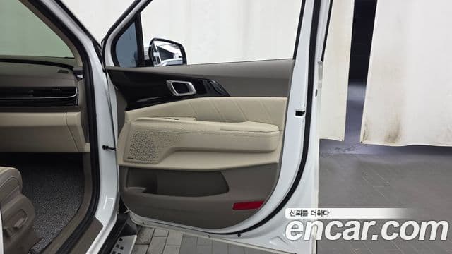 Kia Carnival 2024 — Photo 10/38