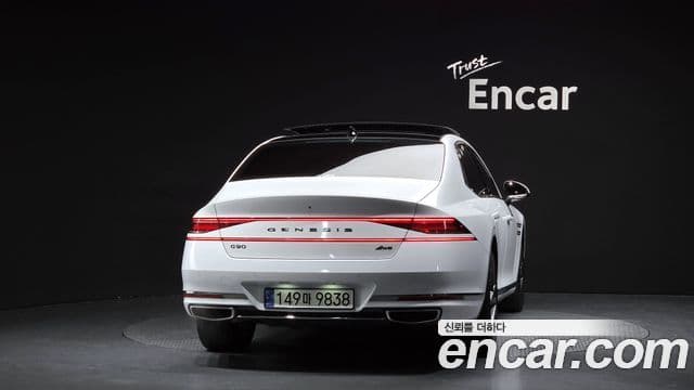 Genesis G90 2022 — ფოტო 8/31